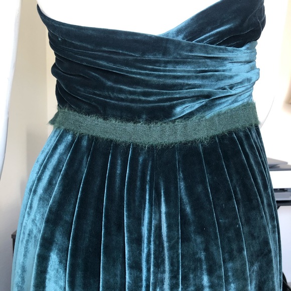 Tia Cibani Green Velvet Jumpsuit - RUNWAY! - Picture 12 of 15